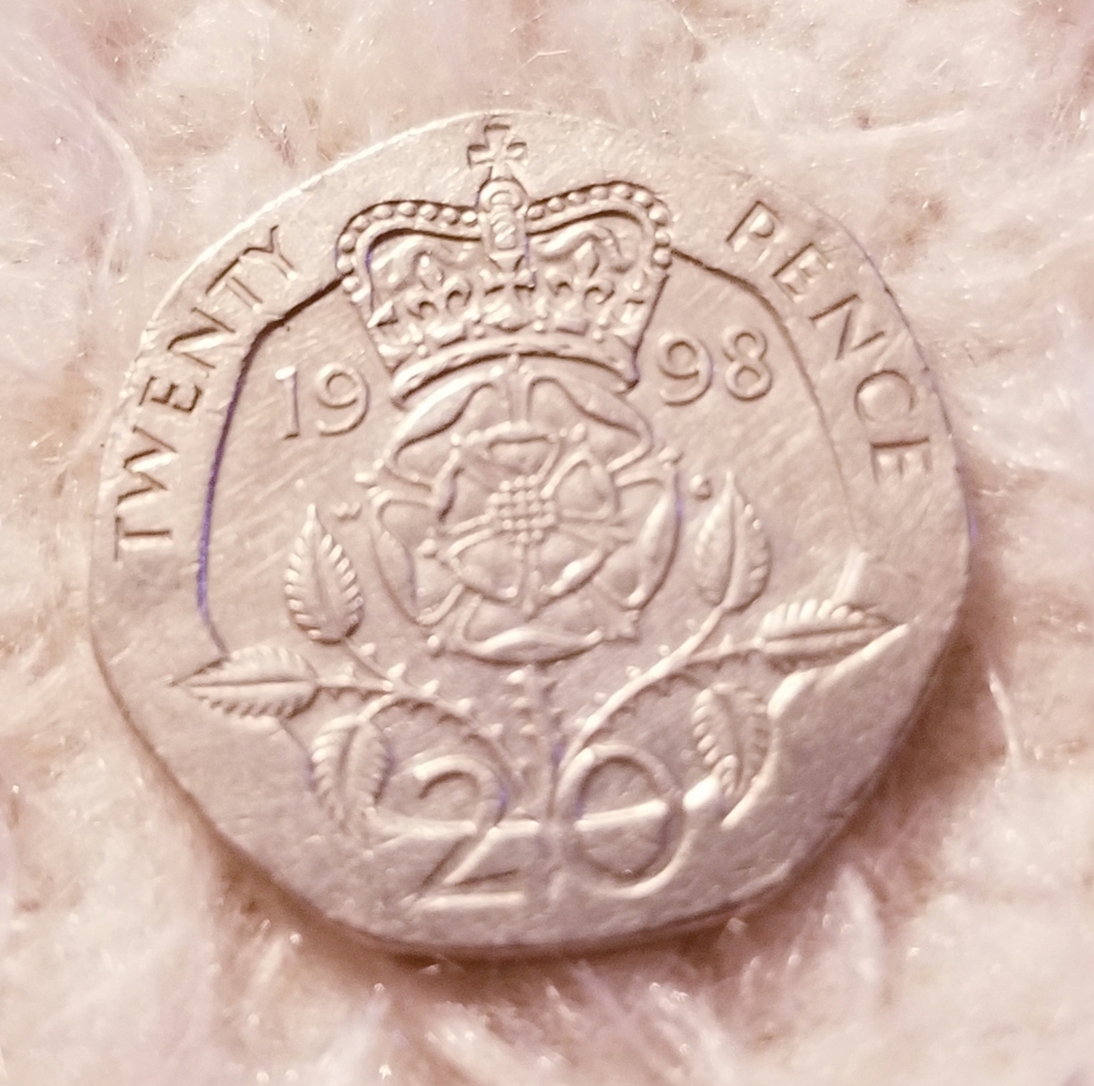 1998 Twenty Pence Older Queen Elizabeth II Coin Collectible Vintage